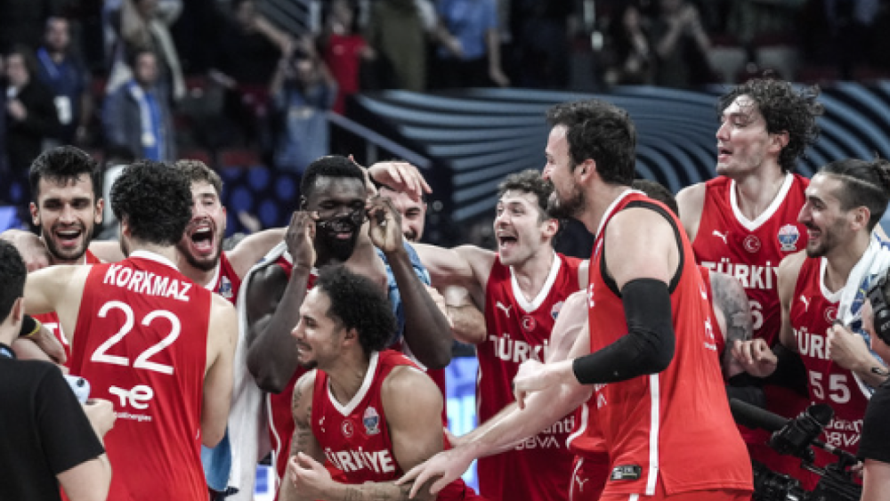 12 Dev Adam'dan İspanya Deplasmanında Kritik Beraberlik: Play-Off Öncesi Büyük Moral!